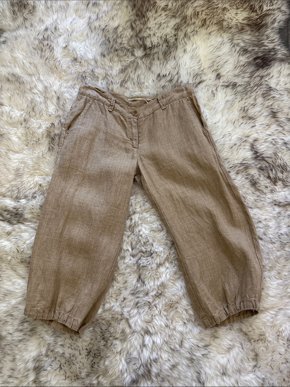 Max Studio Tan Elastic-Hem Linen Capris
